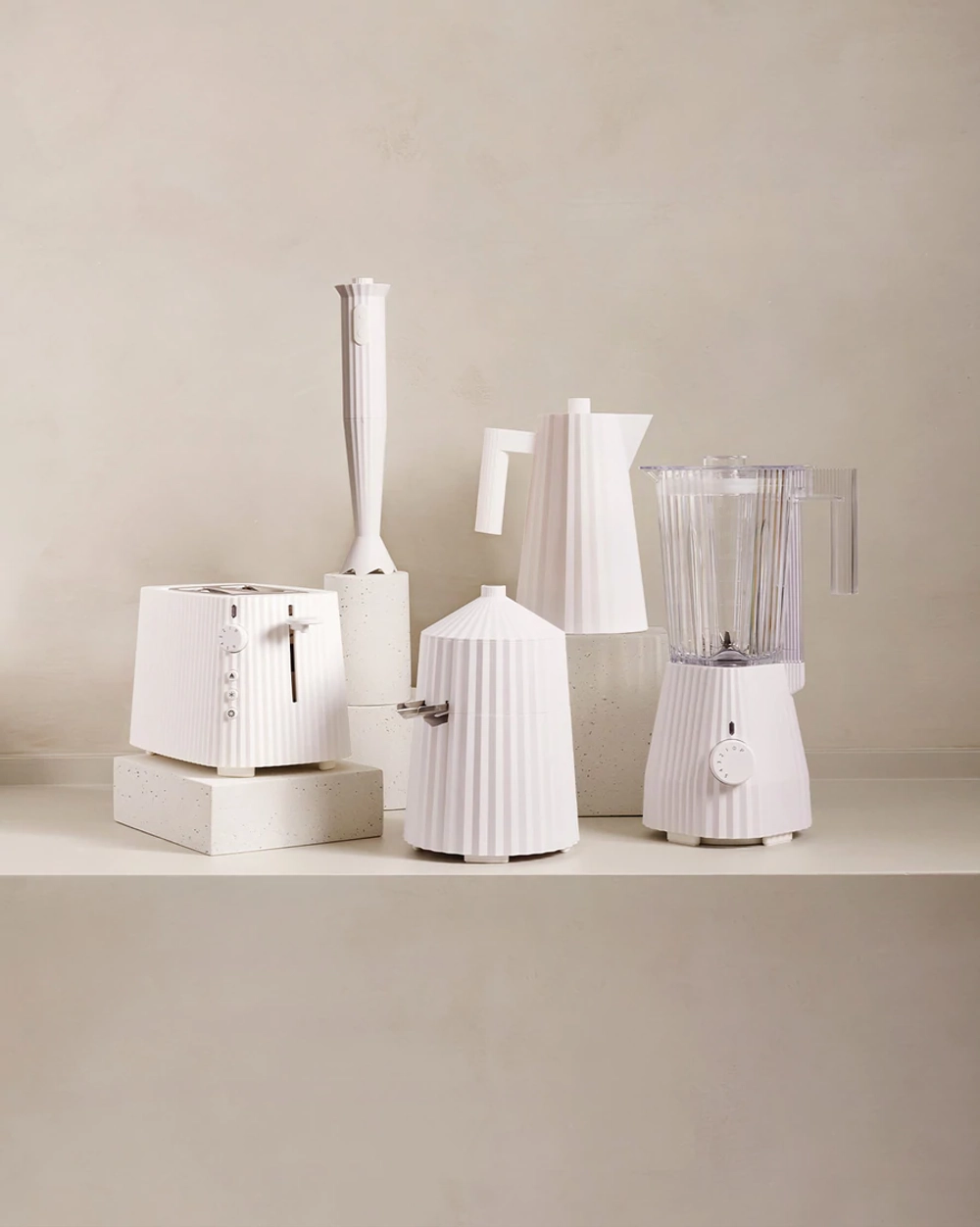 Alessi Электрическая соковыжималка для цитрусовых Plisse красная EAN 8003299447121