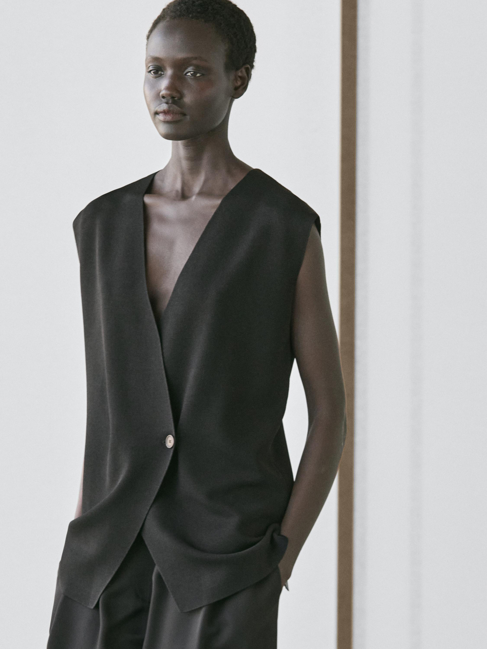 Massimo Dutti Длинный жилет внахлест, черный