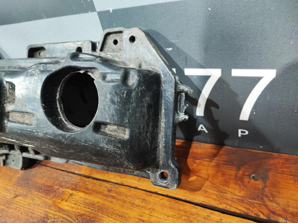 Усилитель заднего бампера Kia Sportage 4 (QL) 18-22 Б/У Оригинал 86631F1500