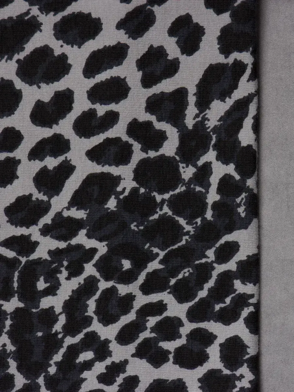 Лонгслив для девочки укороченный, леопард