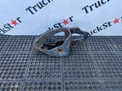 Кронштейн рессоры передней левый