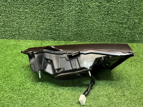 Фонарь левый внутренний Lexus RX 4 (2019-2022)