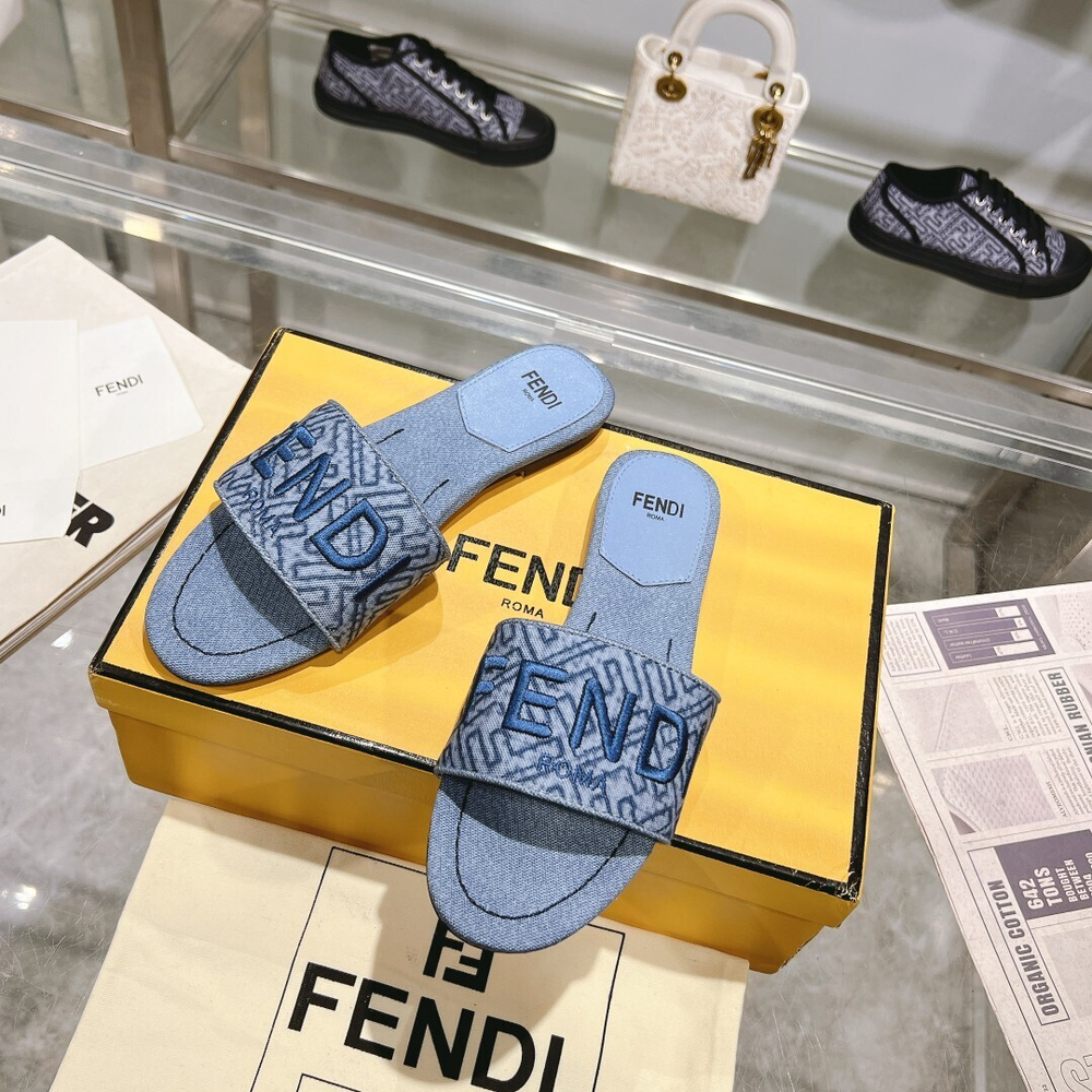 Fendi Signature Slides