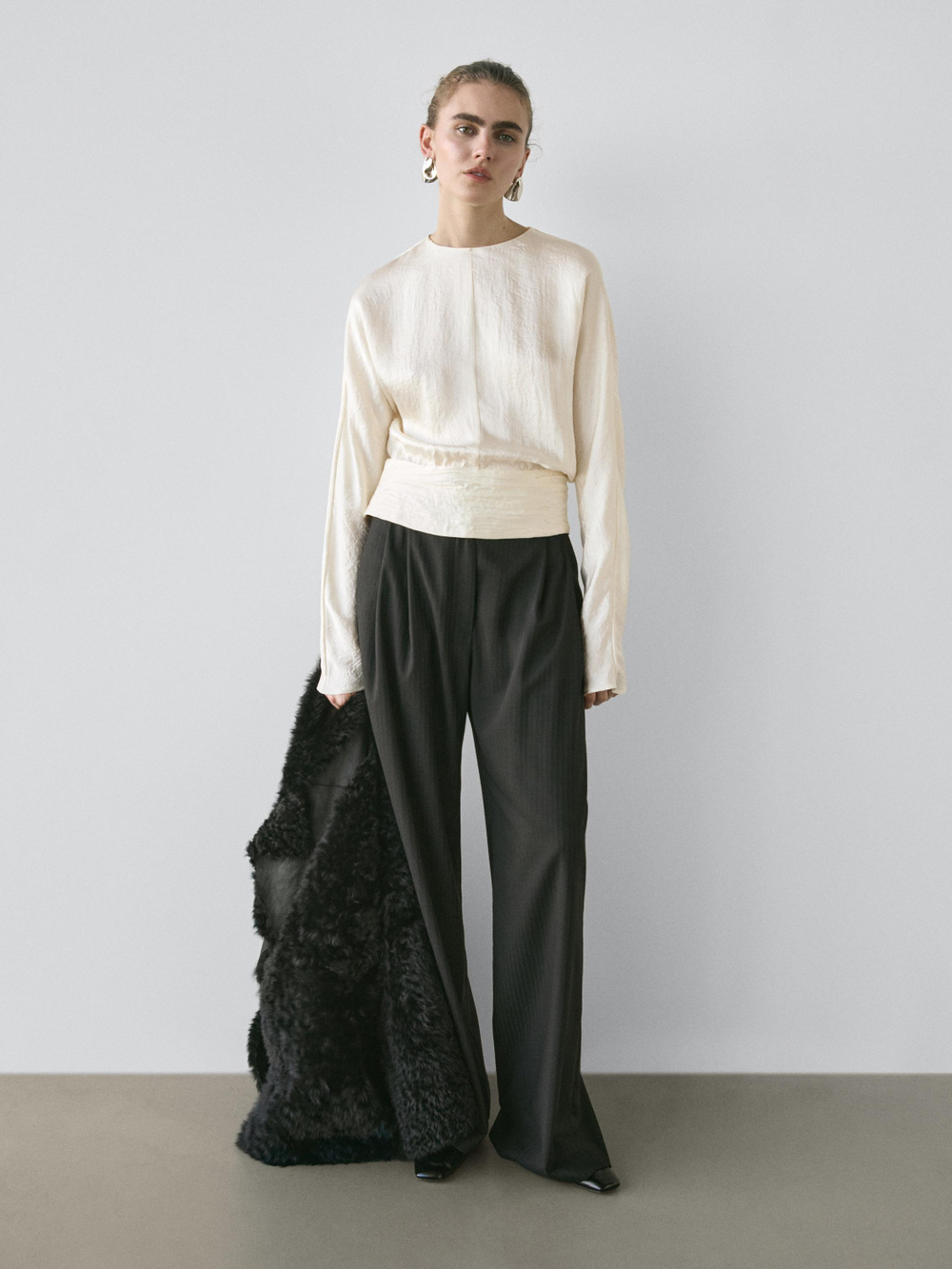 Massimo Dutti Плиссированная блузка - STUDIO, бежевый