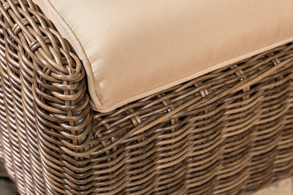 Оттоманка из искусственного ротанга OPAL