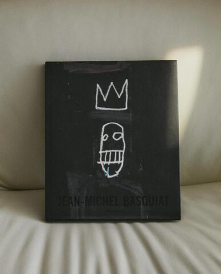 Jean-Michel Basquiat: The Iconic Works. Художественный альбом (на английском языке)