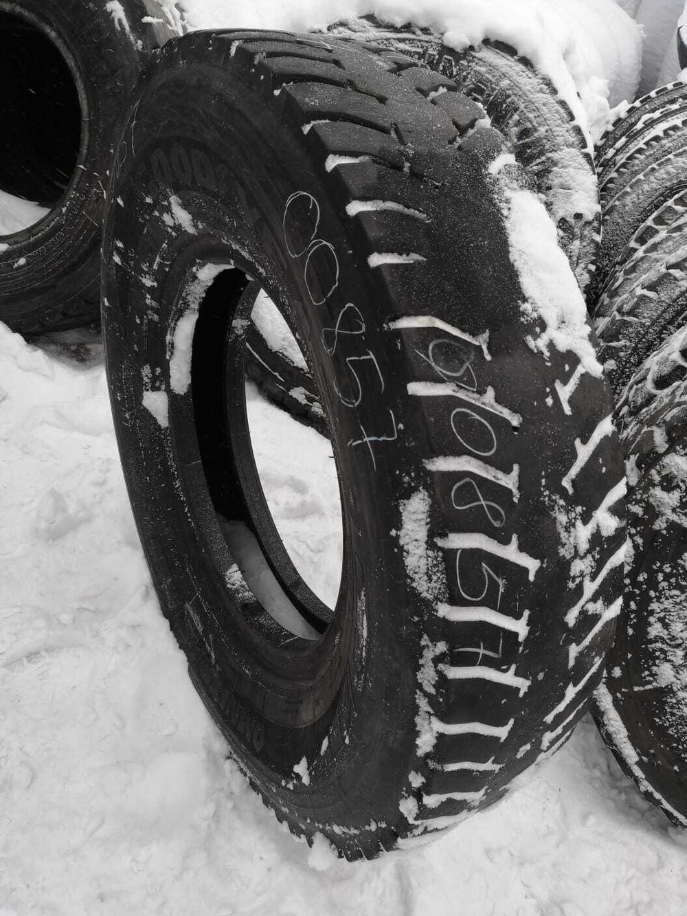 325/95R24 Goodyear OmniTrac MSD2 шина б/у