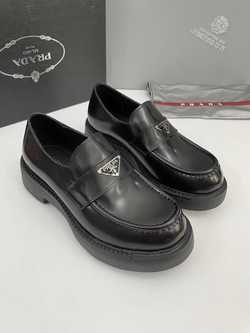 Лоферы Prada