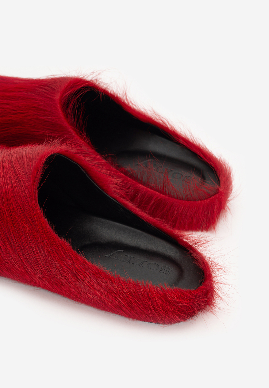 mule red fur