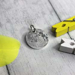 Серебряный кулон подвеска Луна с гравировкой на заказ