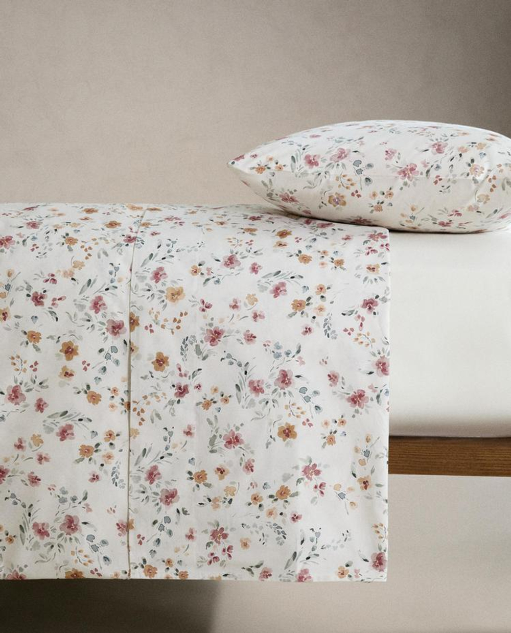 ZARA HOME ПОДОДЕЯЛЬНИК С ЦВЕТОЧНЫМ УЗОРОМ (200 НИТЕЙ), ЖЕЛТОВАТО-БЕЛЫЙ