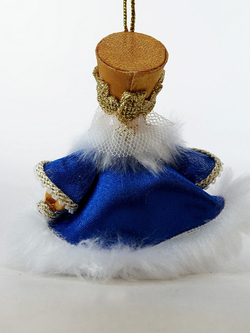 Кукла-подвеска Боярыня в зимнем одеянии