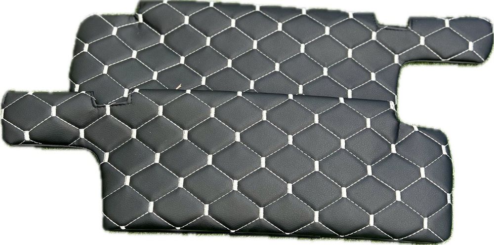 Чехлы на козырьки ВАЗ 2108, 2109, 21099, 2113, 2114, 2115 (белая нить Рубин)