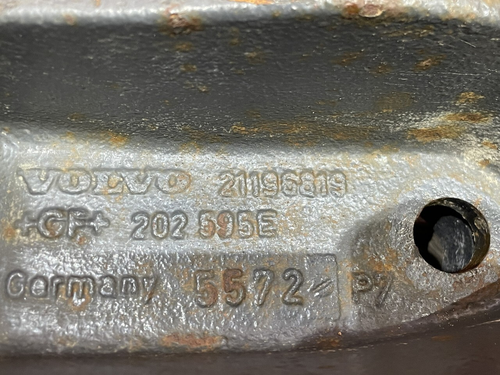 Кронштейн пневморессоры левый 2018 г.