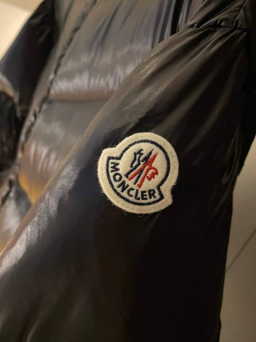 Пуховик Moncler