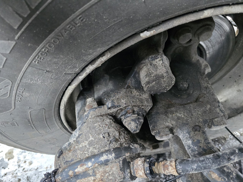 Суппорт передний левый