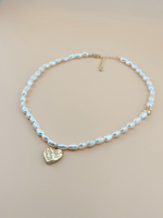 Колье жемчужное с золотым сердцем