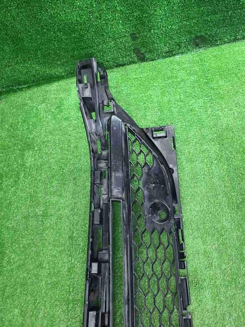 Решетка перед. бампера Mercedes S W223 20-нв AMG