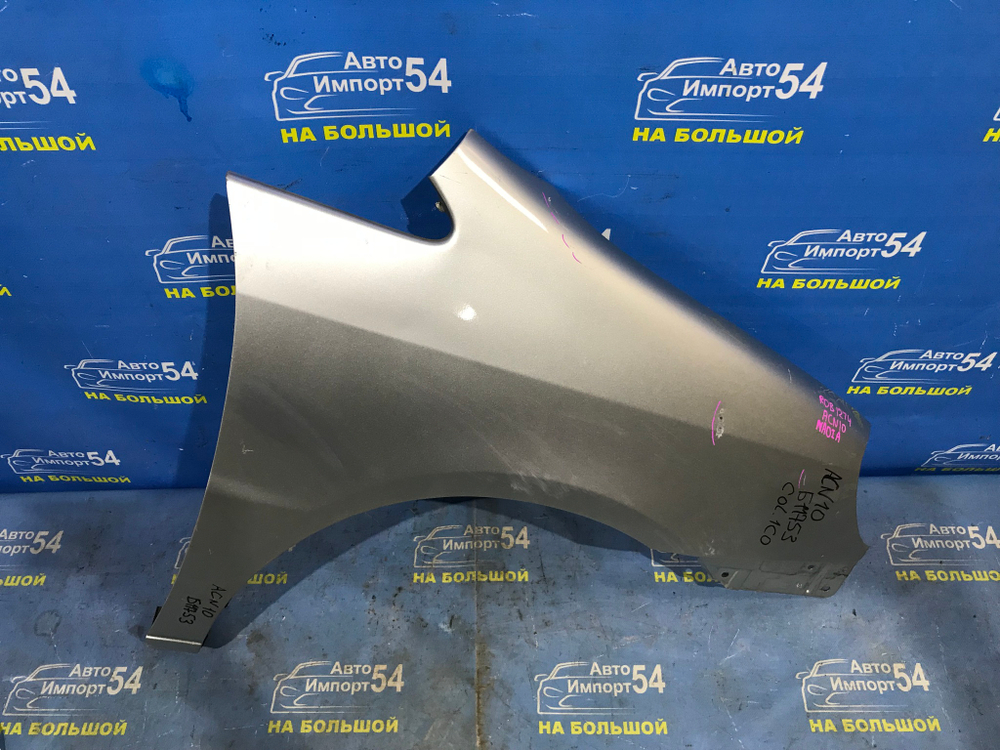 Крыло переднее правое TOYOTA NADIA 1998-2003