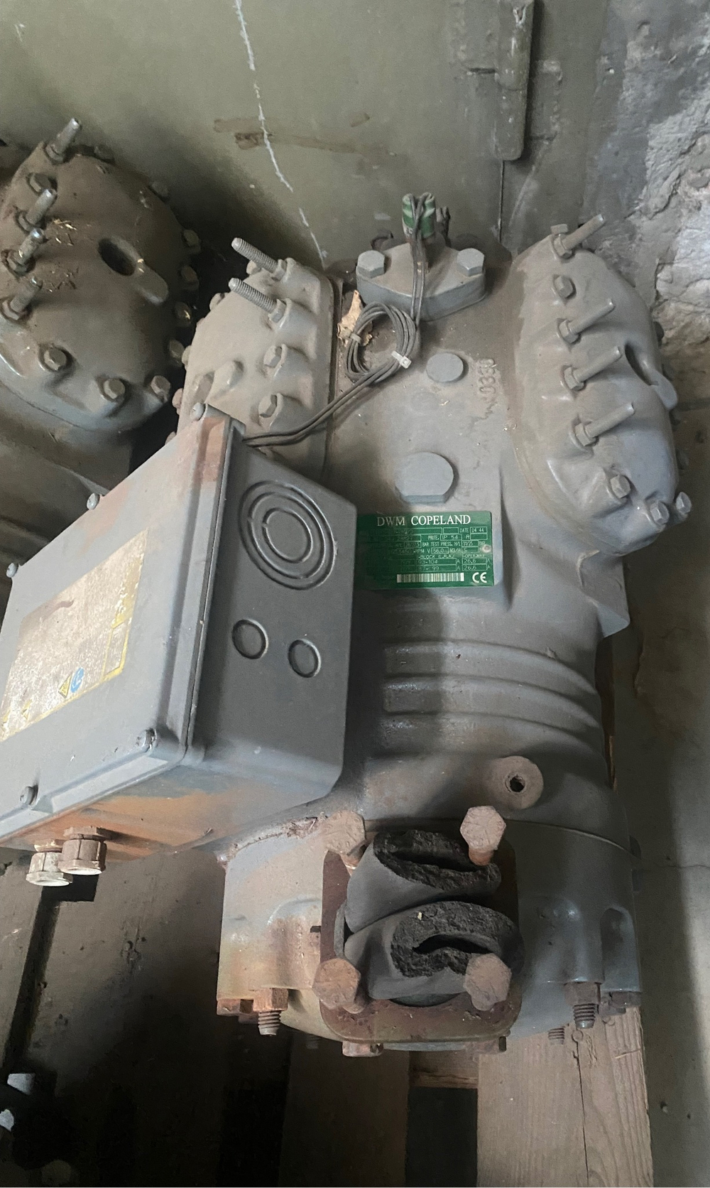 Компрессор Copeland D4SF-100X-AWM/D 3 штуки