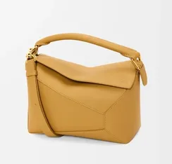 Сумка Loewe Puzzle Edge bag in classic calfskin