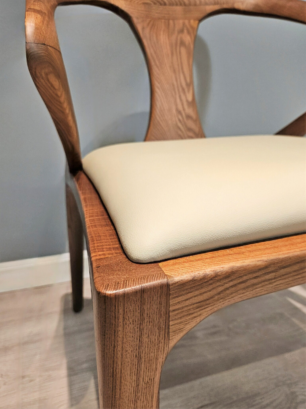 Стул model 4137 by Angel Cerdá