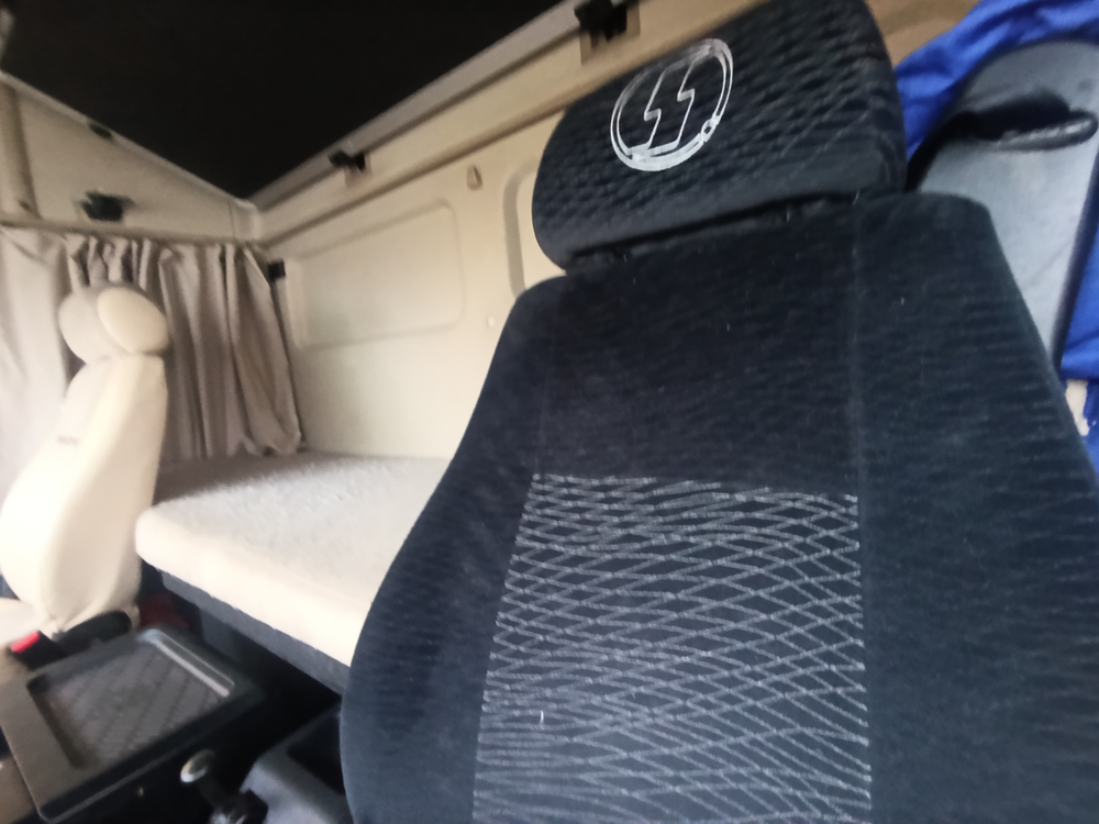 Shacman (Shaanxi) SX* 6x4 Седельный тягач SX42584V324 (Дизельный, 11,6 л, 423 л.с., МТ)