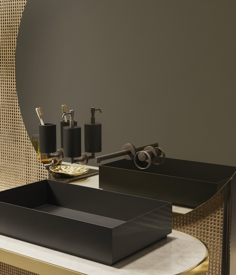 Дозатор Gessi Anello, настенный, цвет White/Brass Brushed PVD