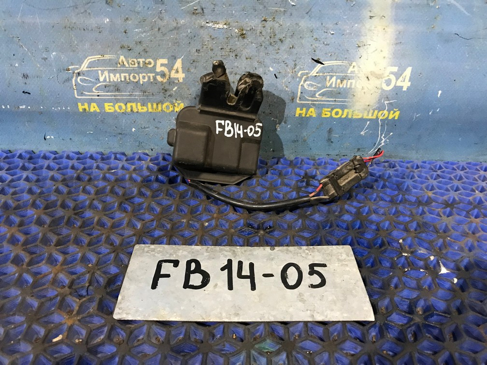 Замок багажника NISSAN SUNNY 1998