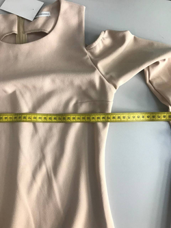 Платье Aleksandra Kazakova прямого кроя, маркировка XS, визуально на 42 размер