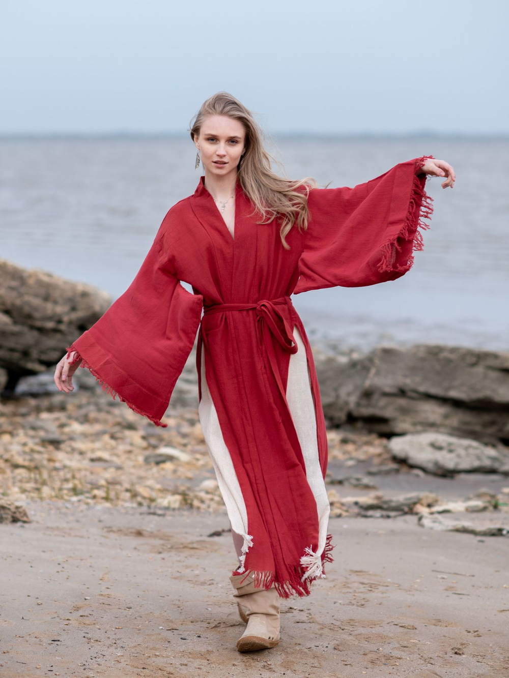 Кимоно с разрезами (красный)