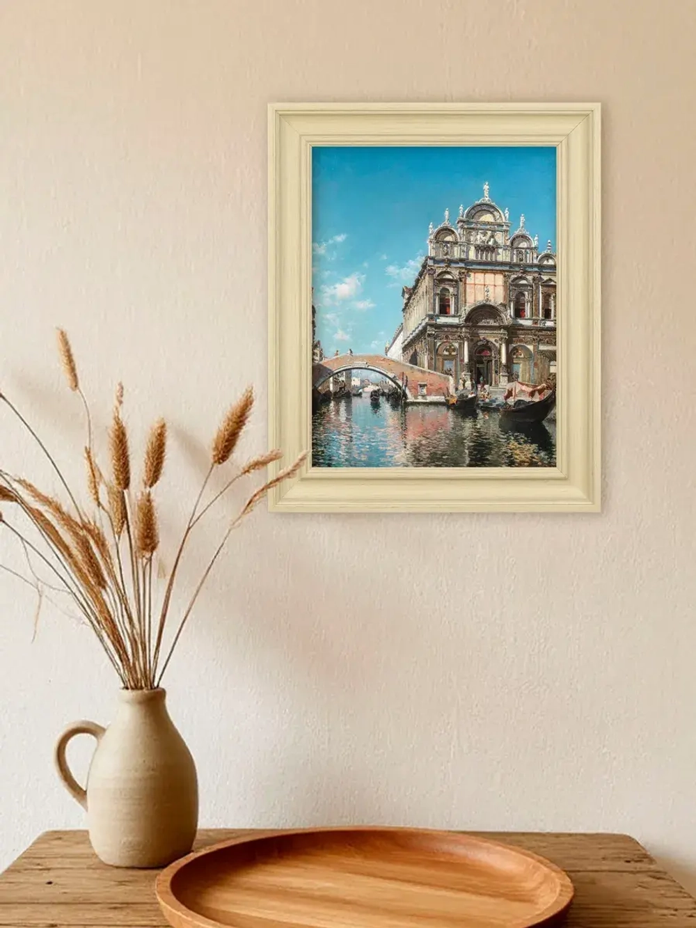 Картина настенная интерьерная в раме