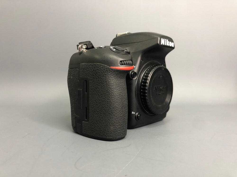 Nikon D750 5.250 кадров