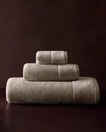 ZARA HOME ПОЛОТЕНЦЕ ИЗ РЕЛЬЕФНОЙ ТКАНИ, СЕРЫЙ