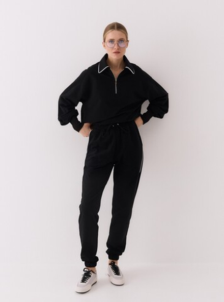 Джоггеры с кантом, цвет черный