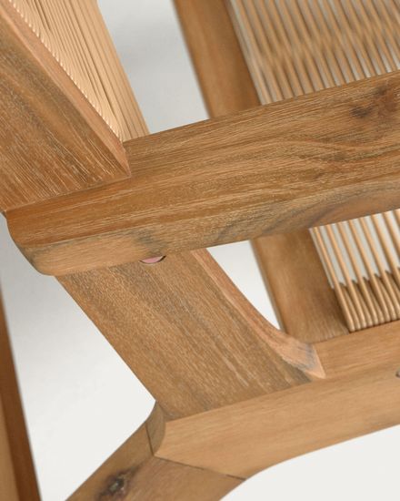 Кресло Geralda из дерева акации с натуральной отделкой La Forma Испания 