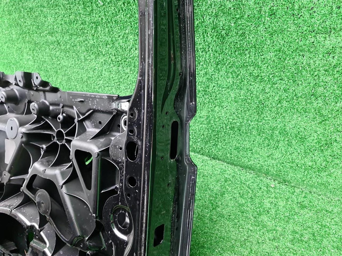 Крышка багажника Mercedes G W463 (2018-2024)