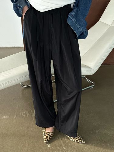 Легкие широкие брюки на резинке