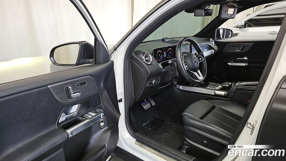 Mercedes-Benz GLB-Class X247 GLB220 (11.2020)