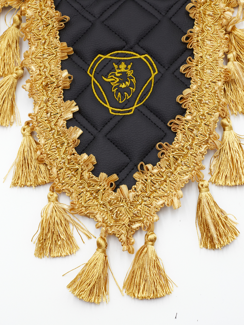 Вымпел тройной SCANIA (экокожа, черный с золотыми кисточками)