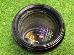 Canon EF 85mm 1.2L USM