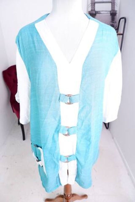 Жакет оригинального кроя, визуально на 60 размер