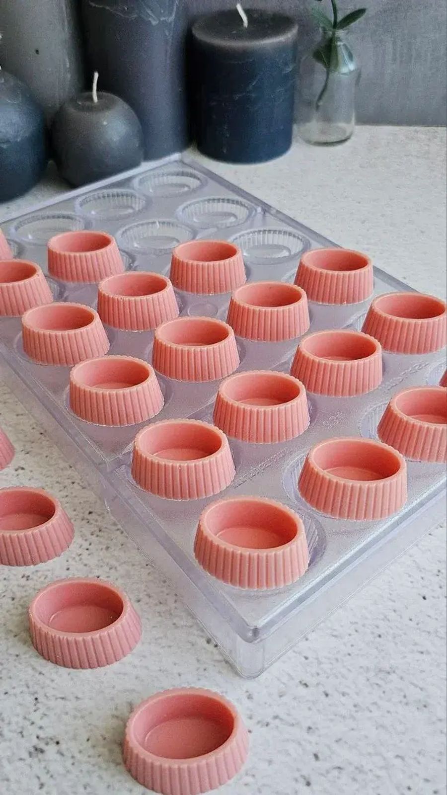 334 | Форма для шоколадных открытых конфет (275*175 мм)