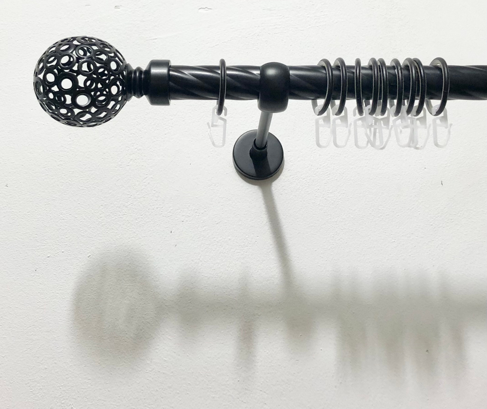 Карниз кованый витой Шар ажурный Ост d25 мм однорядный, цвет черный матовый