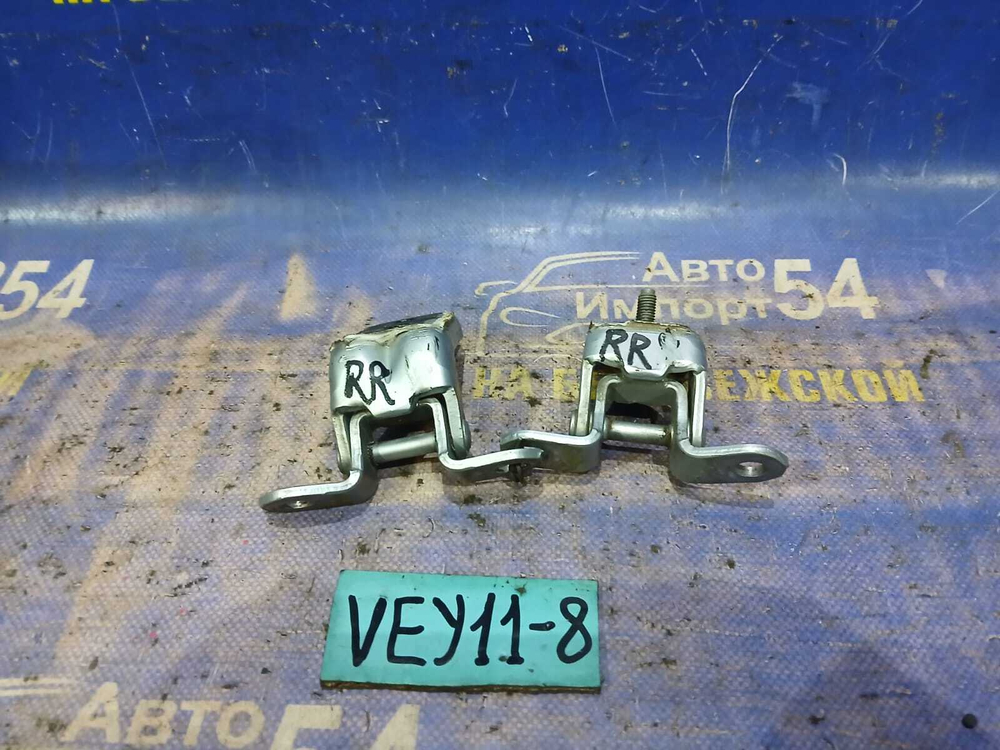 Петля двери задней правой NISSAN AD 2001