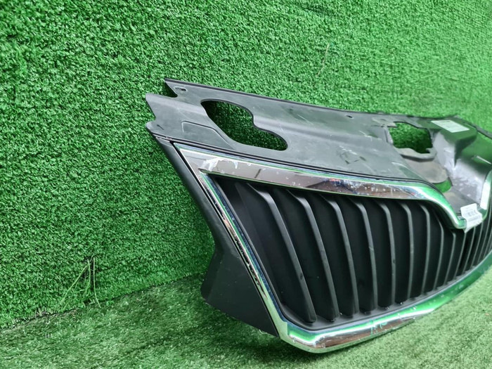 Решетка радиатора Skoda Rapid 1 (2012-2020)