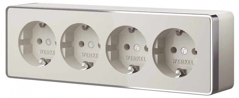 Розетка четверная с заземлением и со шторками Werkel Gallant W5072204