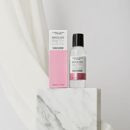 Силиконовый лубрикант 2 в 1 MIXGLISS с ароматом Вишнёвый цветок 50мл