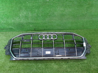 Решетка радиатора Audi Q8 (2018-2023)