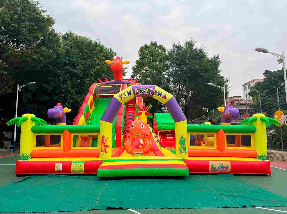 Коммерческий надувной батут «Три дракона», 13*9*9 м